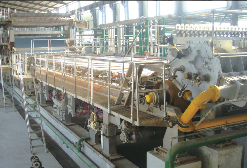 OCC recycling line stages from pulping to approach flow