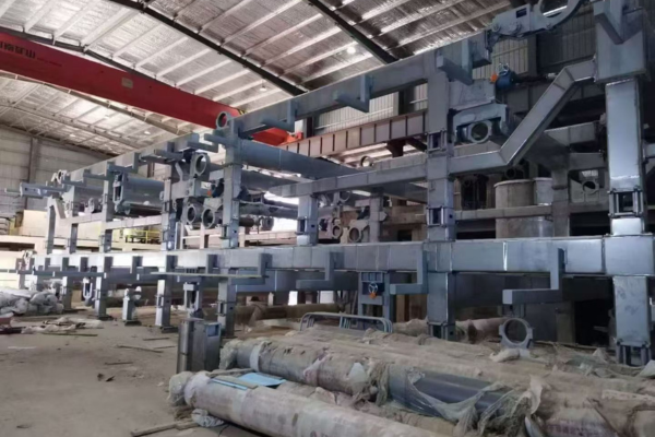 Section erection during a kraft paper machine installation at a customer mill
